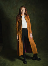 Ladies Large Collared Tweed Coat
