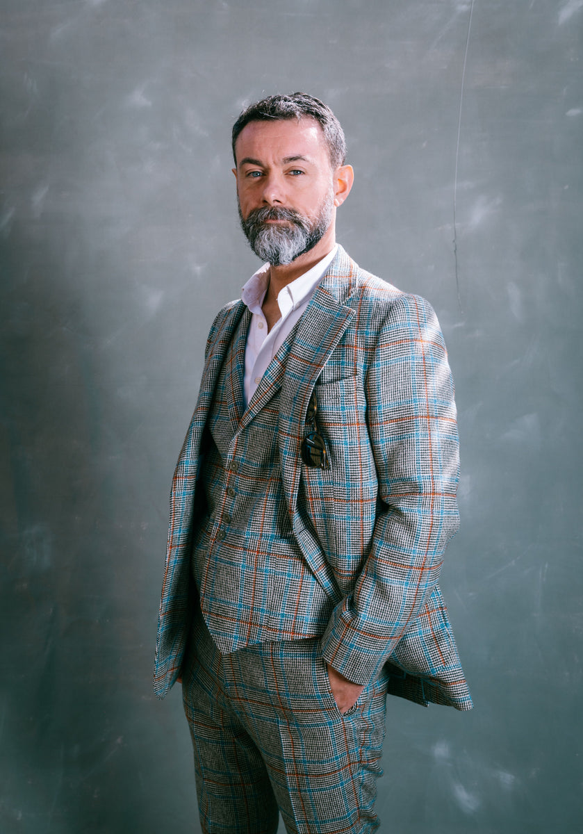 Fitted hotsell tweed suit