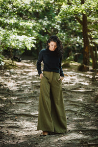 High waisted, wide leg trousers